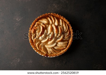 A top down view of an apple pie.