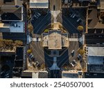 Top down view of the roundabout around Hardin county courthouse in Elizabethtown, Kentucky