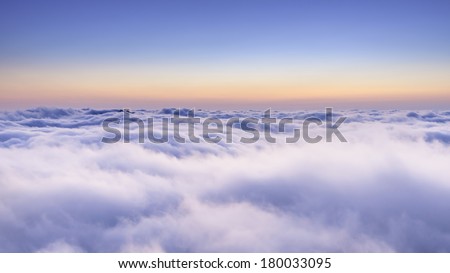 The top of the mountain the sea of clouds