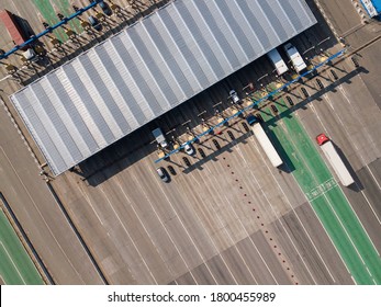 1,650 Controlled Access Highway Images, Stock Photos & Vectors 