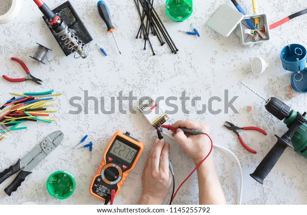 different tools of electricity