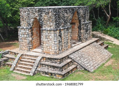 1,470 Mayan arch Images, Stock Photos & Vectors | Shutterstock