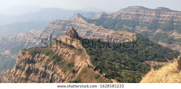 top-view-sahyadri-mountain-range-600w-1628585233.jpg