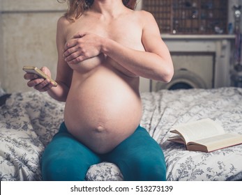 Tits pics pregnant Rihanna Is
