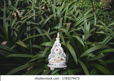 " Topor ", a kind of hat which the hindu groom had to wear on the day of his wedding - Shutterstock ID 1783279673