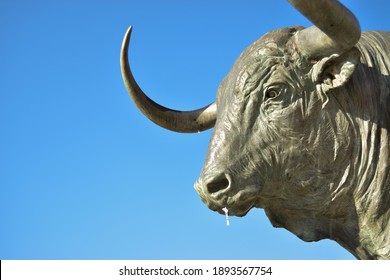 598 Bull sculpture spanish Images, Stock Photos & Vectors | Shutterstock