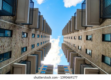 Toronto Apartment Building Complex In Toronto Midtown