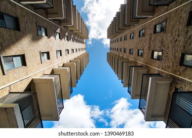 Toronto Apartment Building Complex In Toronto Midtown