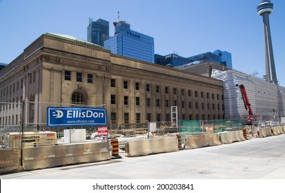 TORONTO, CANADA - 22ND JUNE 2014: View Of The Construction Outside Union Station During The Day