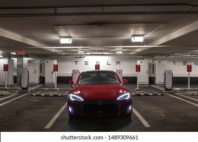 Imagenes Fotos De Stock Y Vectores Sobre Garage Bays Shutterstock