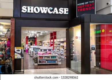 Toronto, Canada -  December 19, 2018: Showcase Store Front In The Mall In Toronto. Showcase Is Canada’s Home Of The Hottest Trends And The Best Of As Seen On TV Products.