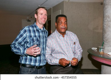 TORONTO, CANADA - JULY 9, 2016: Former Toronto Blue Jay Outfielder And MVP George Bell With Fan At Toronto Baseball Legends Event. 