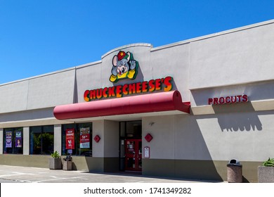 140 Chuck e cheese Images, Stock Photos & Vectors | Shutterstock