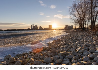 Humber Bay Park Images, Stock Photos & Vectors | Shutterstock