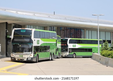 TORONTO, CANADA - May 30,2021: Go Bus At Richmond Hill Bus Terminal In Toronto. GO Transit Is The Regional Public Transit Service For The Greater Toronto And Hamilton Area.