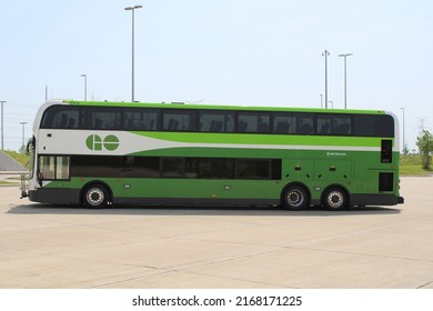 TORONTO, CANADA - May 30,2021: Go Bus At Richmond Hill Bus Terminal In Toronto. GO Transit Is The Regional Public Transit Service For The Greater Toronto And Hamilton Area.