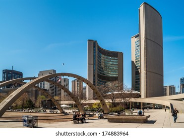 TORONTO, CANADA - MAY 4, 2007: Building Of New City Hall On Nathan Phillips Square- Home Of Municipal Government Of Toronto, Ontario. It Was Designed By Architects Viljo Revell And Richard Strong. 