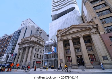 Toronto, Canada - September 26, 2021:  To Preserve Heritage Architecture, This Modern Apartment Building Incorporates An Old Bank Building, Using It As Its Entrance Lobby.