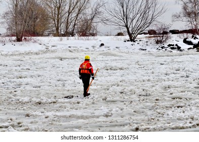 Toronto, Ontario, Canada, February 3, 2019: Toronto Police Search The Ice At Bluffers Park In Response To A Report Of A Missing Person. 