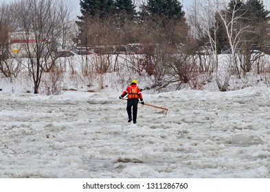 Toronto, Ontario, Canada, February 3, 2019: Toronto Police Search The Ice At Bluffers Park In Response To A Report Of A Missing Person. 