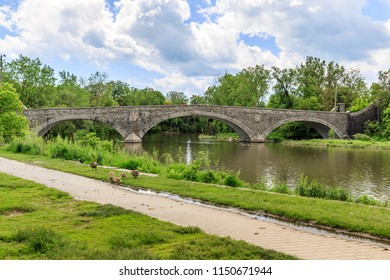 Toronto: Stone Bridge Across The Humber River