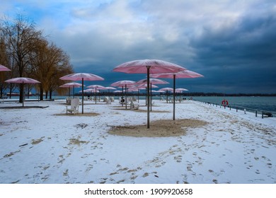 Toronto's Sugar Beach In Winter, Canada