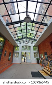 TOULOUSE, FRANCE -12 MAY 2017- View Of The Toulouse School Of Economics (TSE), The Best Economics Research University In France, Located In Toulouse, A Major City In Southwestern France. 