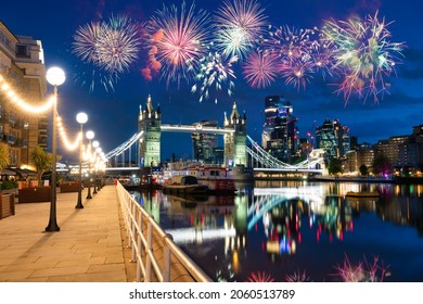 doré Large 96cm x 60cm Verre acrylique Doré Fireworks London Tower Bridge City Décoration murale en verre acrylique 
