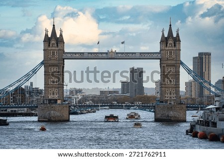 Tower Bridge frontview on a cloudy day