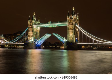 Tower Bridge Night View