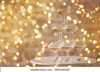 シャンパンタワー の写真素材 画像 写真 Shutterstock