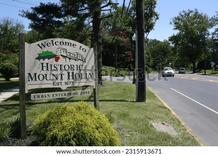 The town of historic mount holly