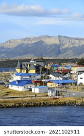 Vista a la ciudad, Golf Almante Montt, Puerto Natales, Provincia Última Esperanza, Chile, América del Sur