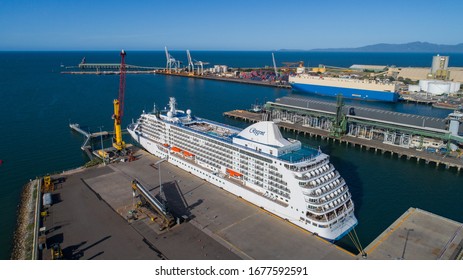 Townsville, Queensland / Australia - 15 March 2018: Seven Seas Voyager Docked At The Port Of Townsville