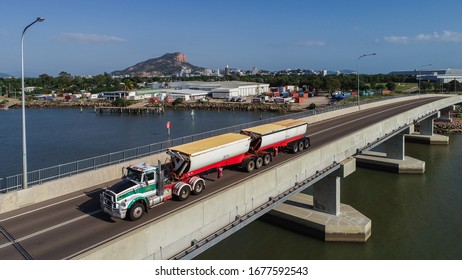 Townsville, Queensland / Australia - 19 April 2018: A Bridge On Southern Port Road Stretches Over Ross River