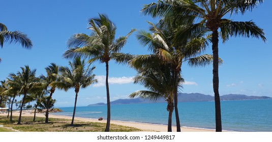 Townsville Strand, Views, Island And Beaches