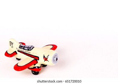Toy avin