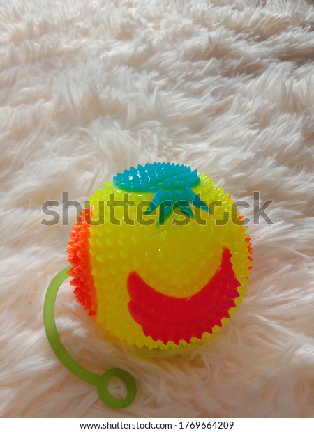 The toy ball with light for\
kids