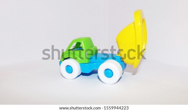 Toy car Toy dump truck\
Children\'s toy