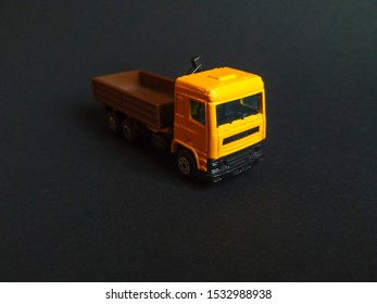 eicher truck toy