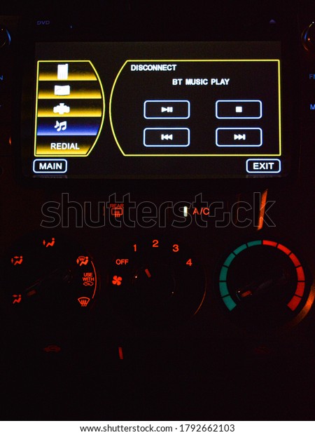 Toyota Corolla Car Music\
system photo