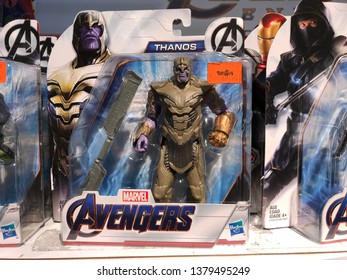 figurine avengers toys r us