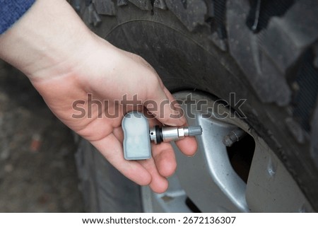 TPMS sensor programmer.Tire pressure sensors.