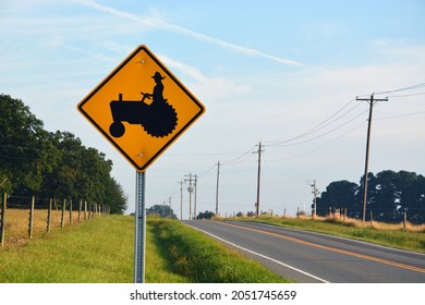 414 Warning farm sign tractor Images, Stock Photos & Vectors | Shutterstock