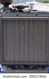 Tractor Engine Cooling Radiator Water Cooler With Protective Grid