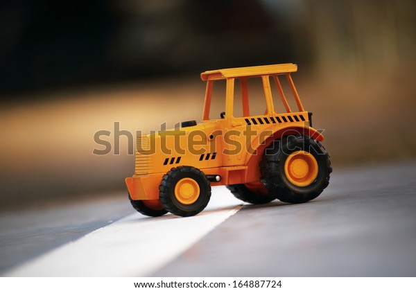 tractor toy\
model