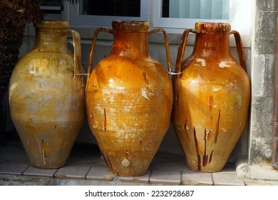 tradition italian ceramic jugs, Italy, Puglia