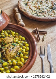 الطبخ المغربي الطحين المغربي Traditional-algerian-meal-tajine-zitoune-260nw-1878262402