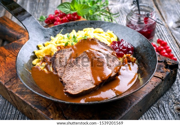 243 Imágenes De Sauerbraten Imágenes Fotos Y Vectores De Stock