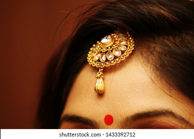 Traditional Bride Maang Tikka Gold Diamond Jewelry